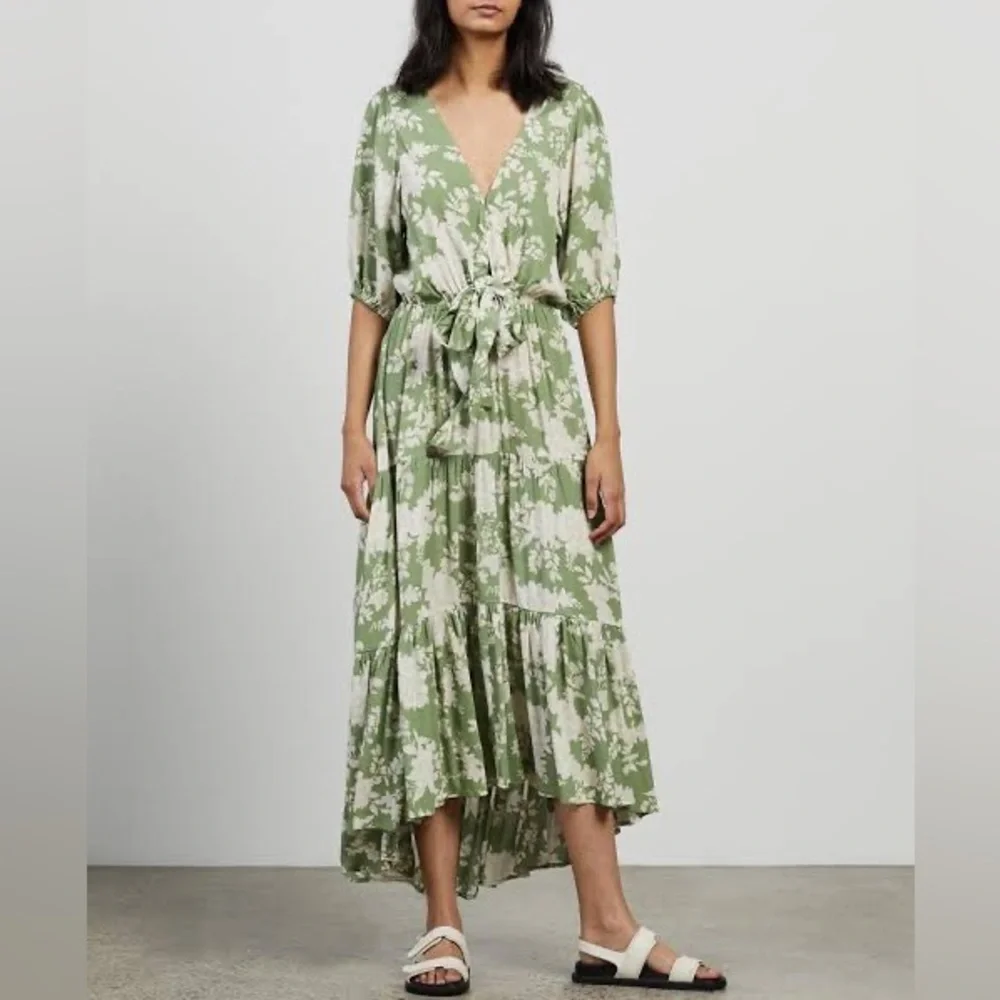 KIVARI Yara Floral Apple Green Tie Front Maxi Dress NWT - Picture 2 of 16